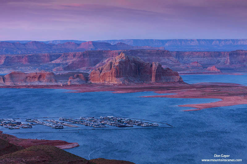 Image of Lake Powell at sunset