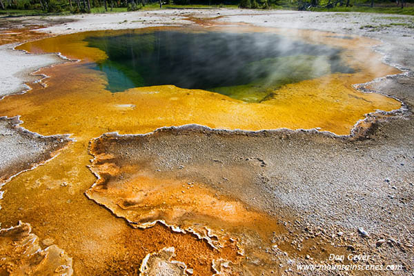 Image of Emerald Pool, Yellowstone National Park.