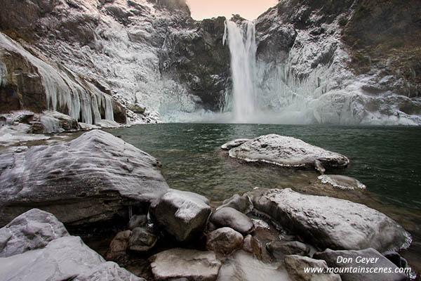 Image of Snoqualmie Falls in winter