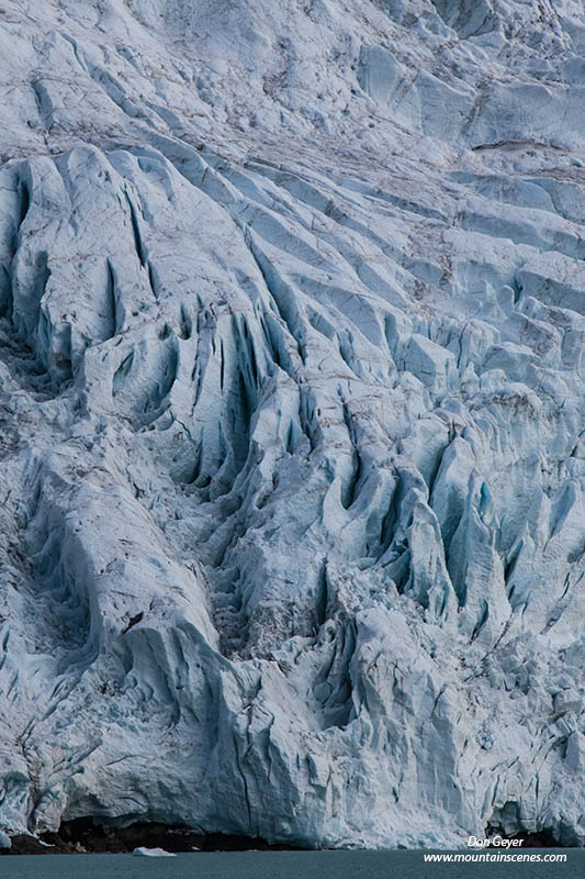 Image of the Berg Glacier above Berg Lake, Mount Robson