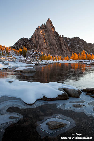 Image of Enchantment Lakes, Prusik Peak, Gnome Tarn