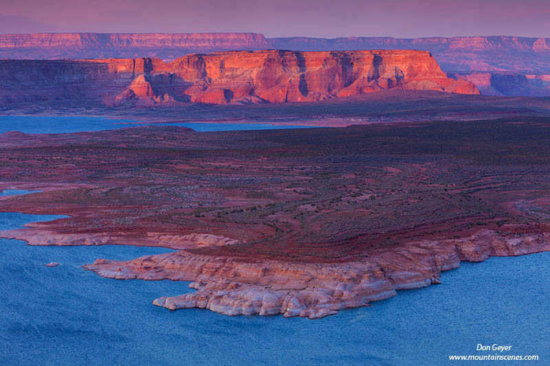 Image of Lake Powell at sunset