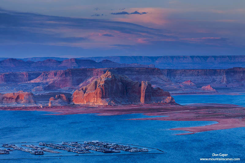 Image of Lake Powell at sunset