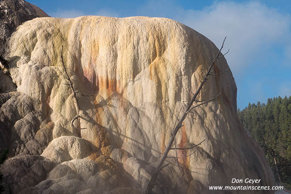 Image of Orange Spring Mound, Mamoth Hot Springs, Yellowstone National Park